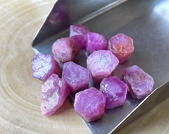 Natürliche Stern Rubin Rohkristalle (6-8 MM): Juli Geburtsstein, Schmuckherstellung