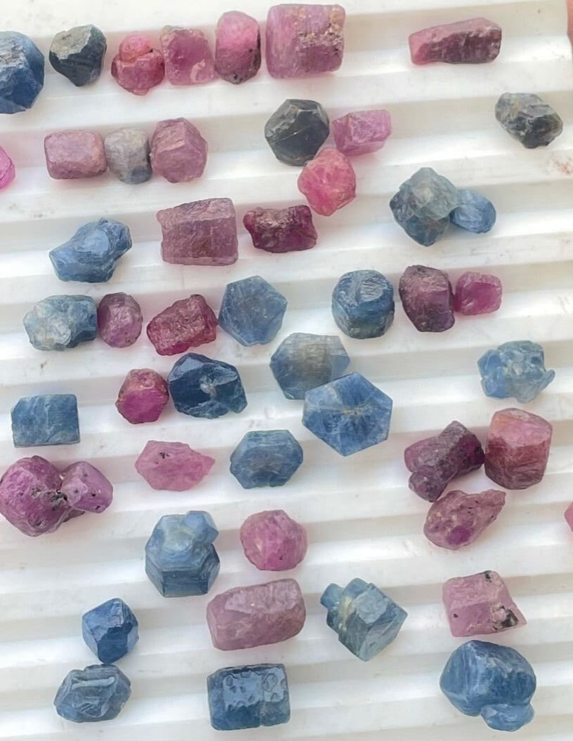 Mineral Ruby And Sapphire Same Stone UNIQUE Natural WINZA Sapphire