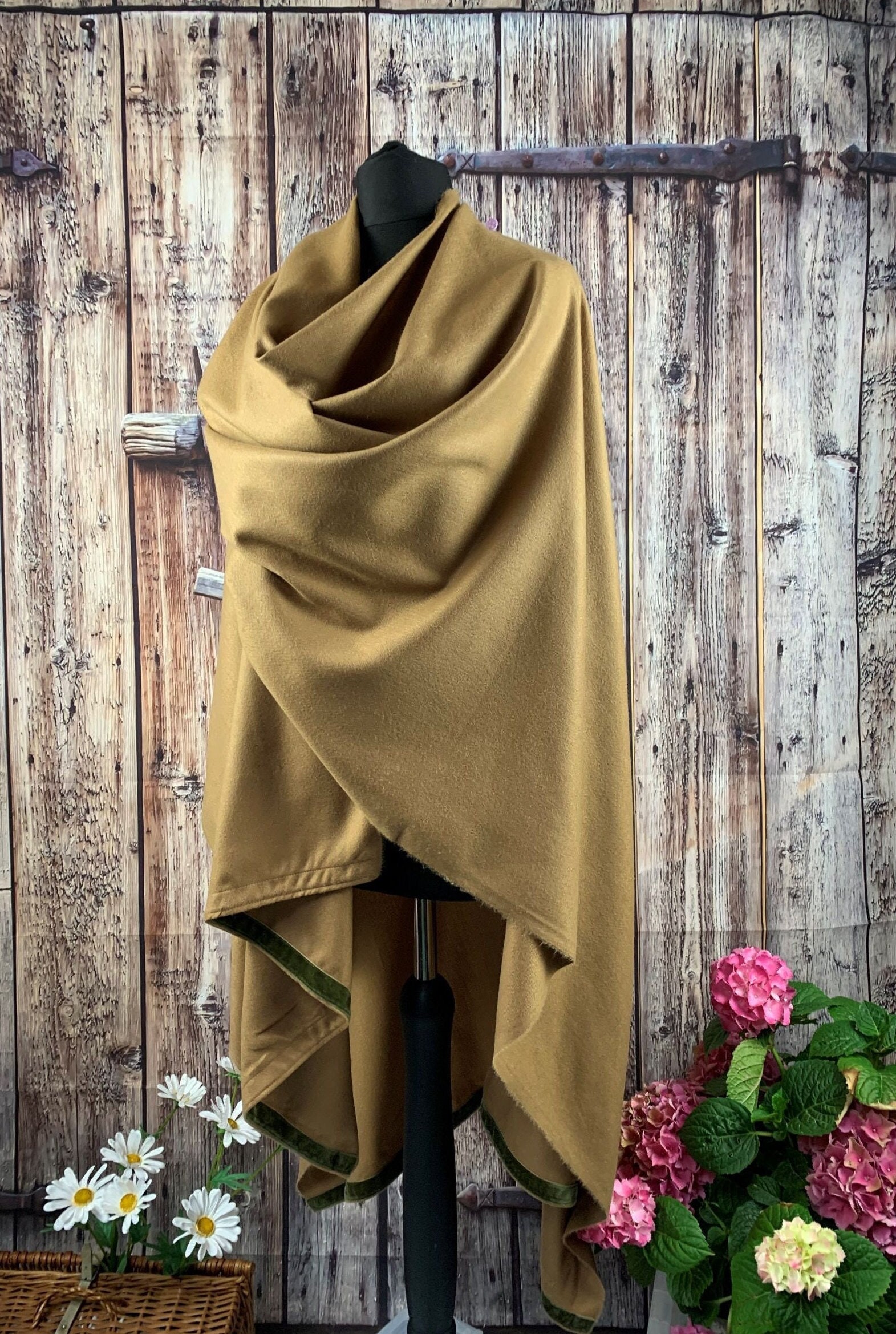 Conambo Baby Alpaca Hooded Poncho - Unisex | Ecualama
