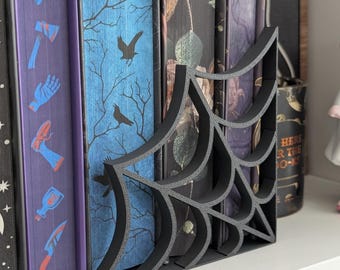 Gothic Spiderweb Bookend | Dark Fantasy Bookshelf Decor | 3D Printed Book Holder | Spooky Book Nook Accessory for Readers & Collectors