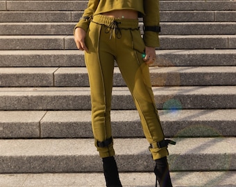 Buckle Sweatpants In Olive