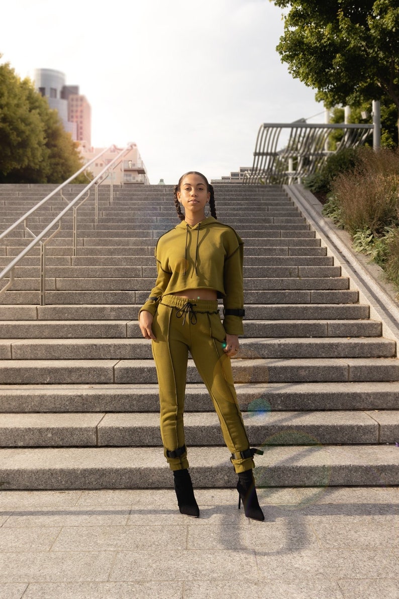 Cropped Buckle Hoodie in Olive image 3