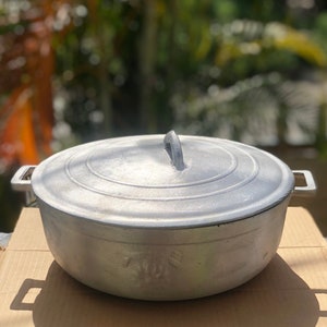 New Jamaican Caribbean Dutch Pots Casserole Oven Heavy Duty Dutchie -  Diameter: 24 cm : : Home & Kitchen