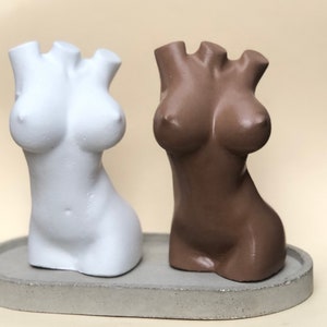 Woman&#39;s Torso Statue Made of Cement4.50 inch Tall