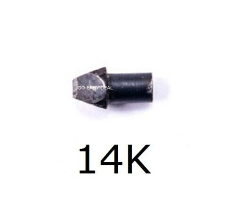 Puede incluir: Primer plano de una peque&ntilde;a herramienta de metal negro con una punta puntiaguda. La herramienta est&aacute; etiquetada como "14K".