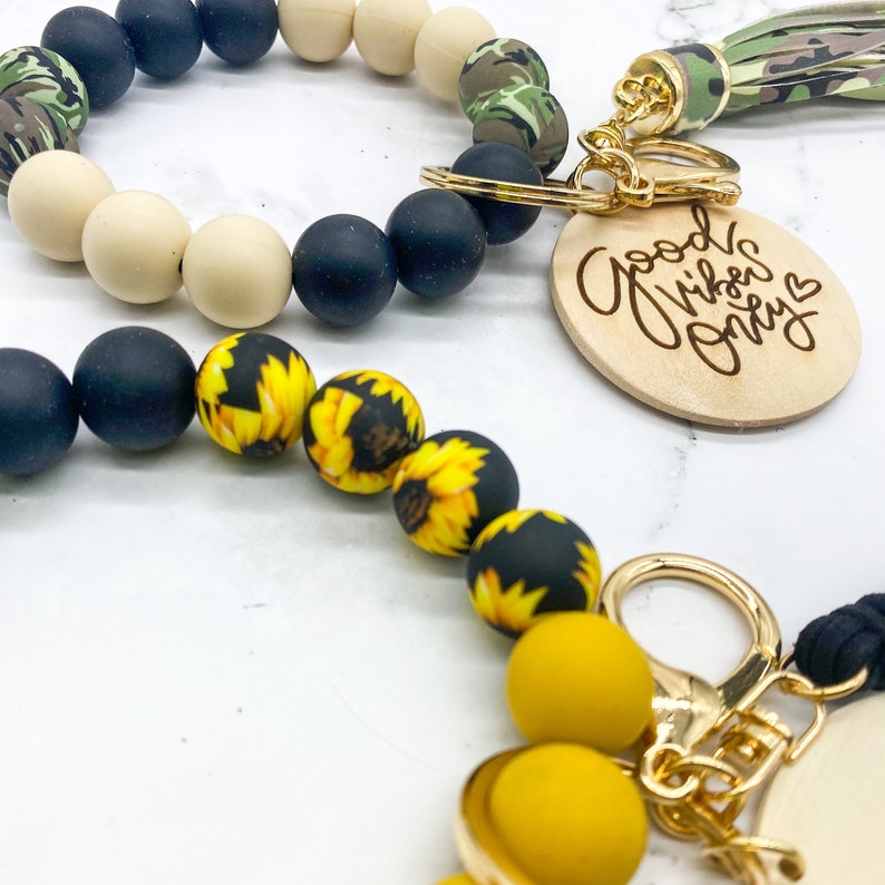 Silicone wrist keychain, Silicone keychain, Silicone bead keychain, Silicone wristlet, Customized wristlet, Gift for mom, Gift for her image 4