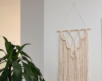 CASCADE Macramé Wall Hanging | Medium Size Decor Simple Cute Bohemian Soft Fringe Macrame Trendy Aesthetic Scalloped Handmade Gift Friend