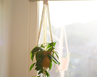 IRIS Macramé Plant Hanger | Simple Cute Bohemian Gift Friend Soft Fringe Tassel Macrame Trendy Aesthetic Hanging Ceiling Planter