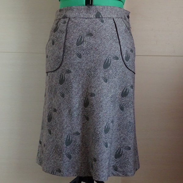 Woolen skirt