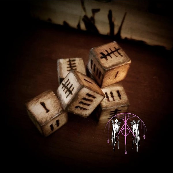 Juego de dados de madera de brujas hecho a mano – Juego de rol de terror de mesa D6