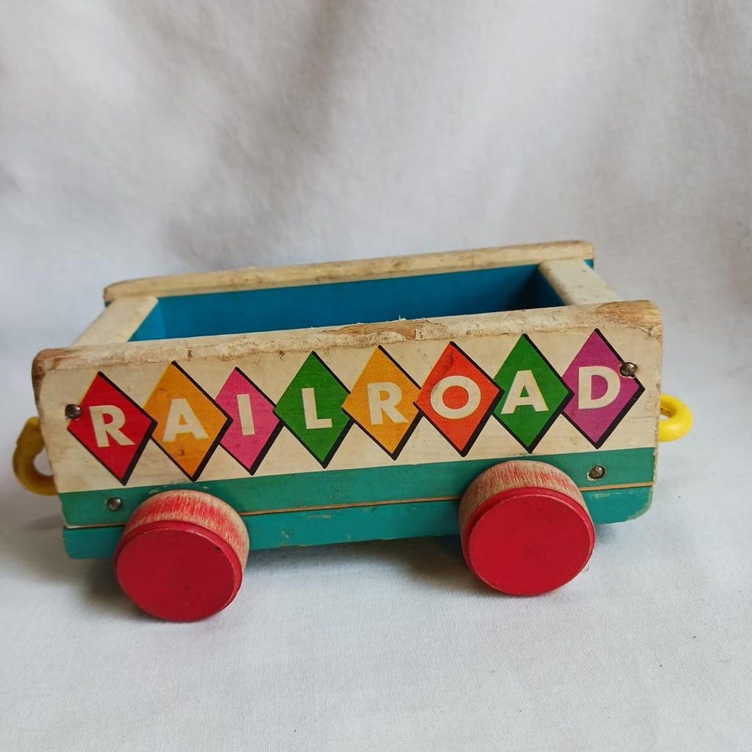 Huffty Raa Raa Train Set VTG 1963 Fisher Price