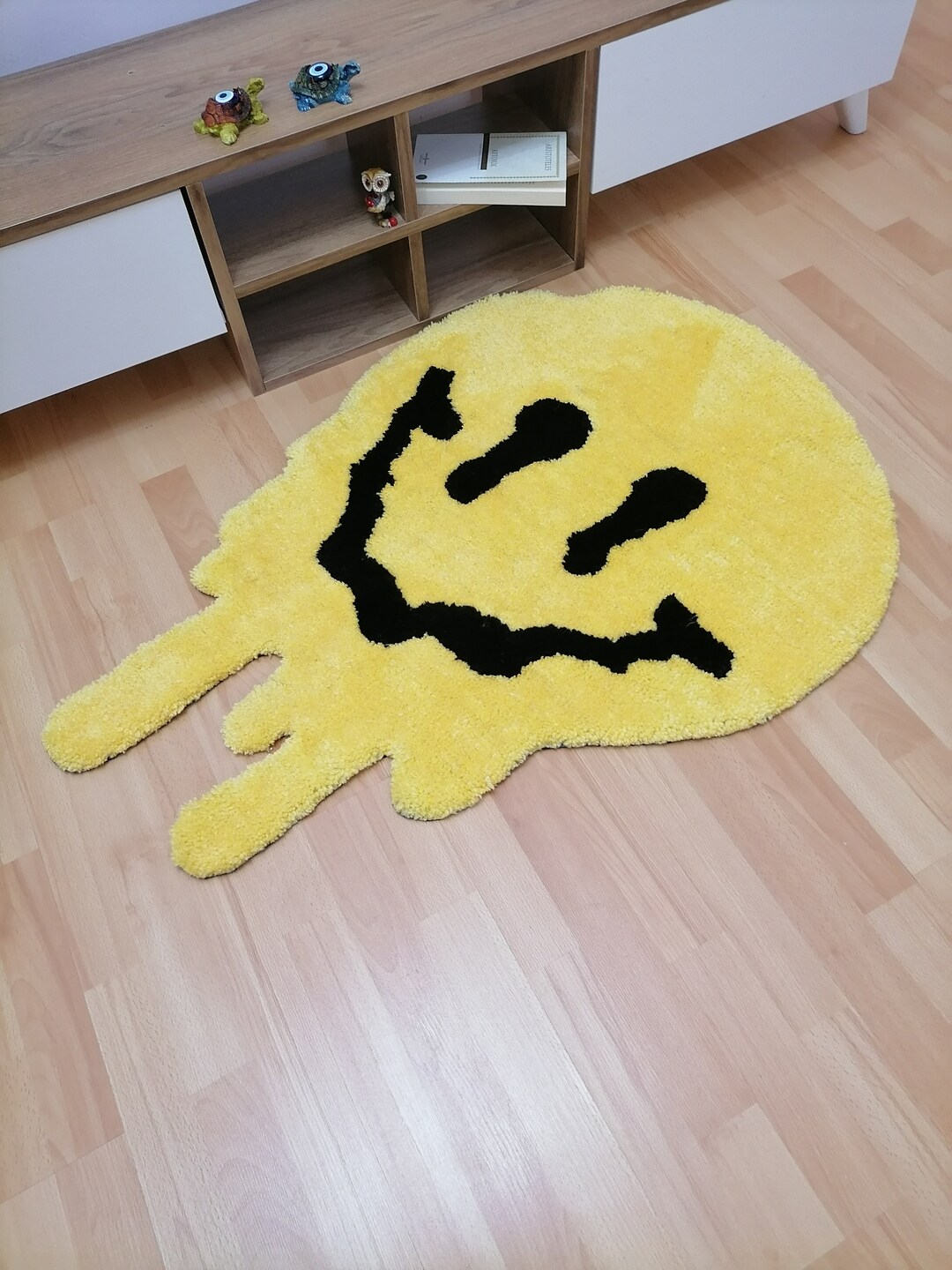 Dripping Smiley Face Rug Yellow Handwoven Tufted With Yarn - Etsy