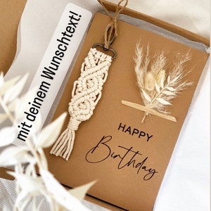Llavero macramé| Tarjeta personalizada con flores secas, regalo de cumpleaños con nombre | Tarjeta de texto deseada