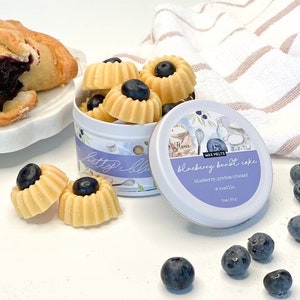 Blueberry Bundt Cake Wax Melts, Highly Scented Custom Soy Wax Blend for Warmers, Perfect Fake Food Gift, Handmade Long-Lasting Wax Melt