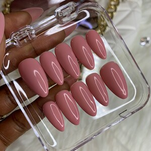 Pink Nude/Simple Classy Elegant/Handmade press ons/Gel nails/Medium Almond