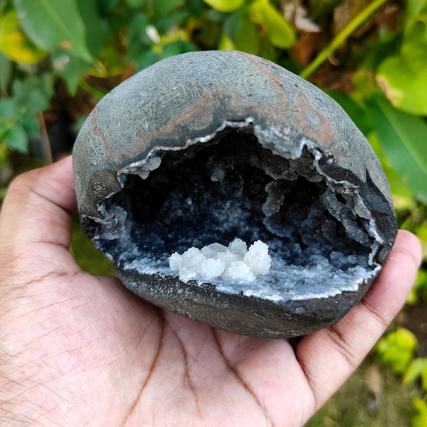 Chalcedony Geode - Etsy