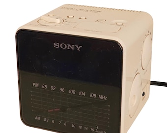 Sony Dream Machine ICF-C10W FM AM Digital Clock Radio Vintage Cream Cube