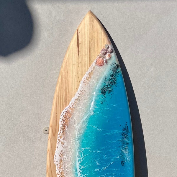 Table de résine époxy de planche de surf, décor marin, planche de surf en bois, art de l’océan, art du surf, résine d’art tropical, art de plage d’Hawaï, maison de plage