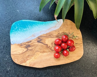 Olive wood board with sea waves made of epoxy resin, olive wood with epoxi, cutting board, breakfast board