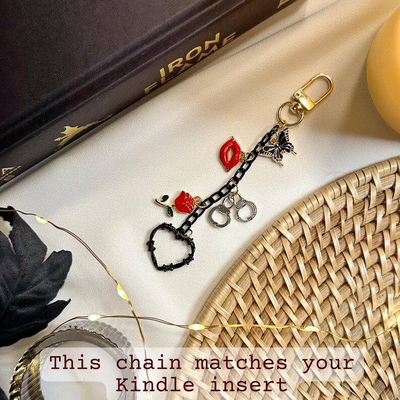Estuche transparente físico para Kindle con inserto de libros de romance oscuro, regalo para lectores obscenos picantes, inserto para lector electrónico, calavera floral oscura, estética gótica, academia oscura imagen 8