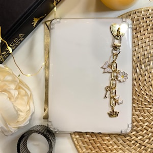 Cadena con dije para Kindle, color blanco y dorado, para Kindle, accesorio para Kobo, regalo para amantes de los libros, regalo para club de lectura. imagen 1