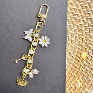 Cadena con dije para Kindle, color blanco y dorado, para Kindle, accesorio para Kobo, regalo para amantes de los libros, regalo para club de lectura. imagen 4