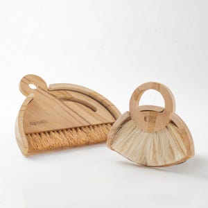 Juego de recogedor y cepillo de madera / Limpieza Montessori / Mini recogedor / Artículos de limpieza de madera / Juego de recogedor / Recogedor con escoba pequeña / Cepillo para migas
