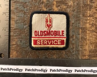 Oldsmobile Service Patch 3 in dia #2450 