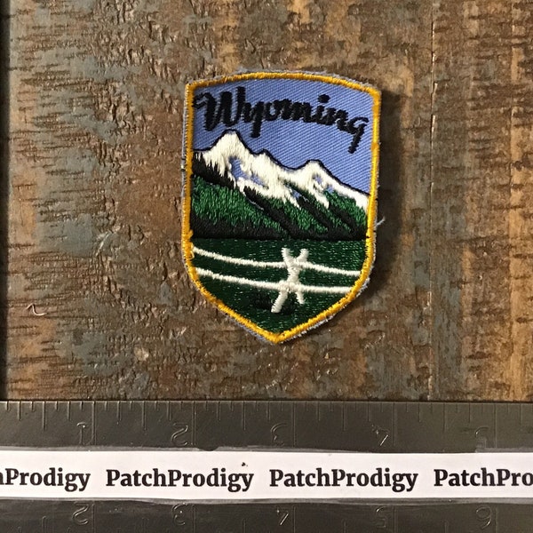 Vintage Wyoming Mountains State Travel Souvenir Sew-On Patch WY Twill