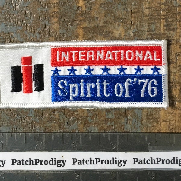 Vintage INTERNATIONAL HARVESTER Spirit Of ‘76 Bicentennial Tractors Trucks Farm Equipment Agriculture Company Logo Sew-On Patch IH Twill