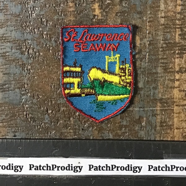Vintage St. Lawrence Seaway Canada United States Locks Canals Vessels Boat Travel Souvenir Sew-On Patch Voyager Twill