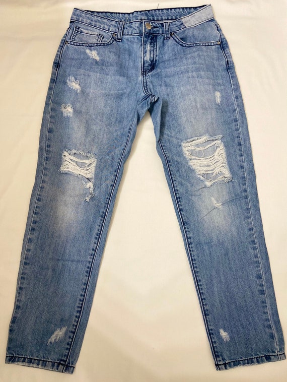 Women’s Light Blue Ripped Jeans
