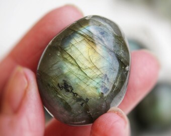 Tumbled Labradorite, for Jewelry Making micro macrame, energetic stone for jewelry, Shiny Labradorite, A Grade, Keychain stone DIY