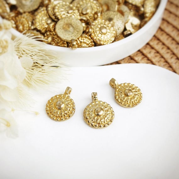 w*e様 良品　アクセサリー19点まとめ　セット 19mm Raw Brass Charms, Indian Raw Brass, Gold Charms, Brass
