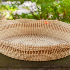 Basket with star handles image 3