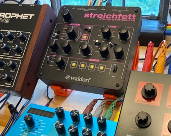 Adjustable Desk Stand for Waldorf Rocket, 2-Pole, and Streichfett