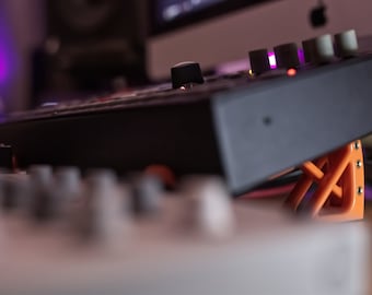Adjustable Desk Stand for Elektron Octatrack (MKI and MkII)