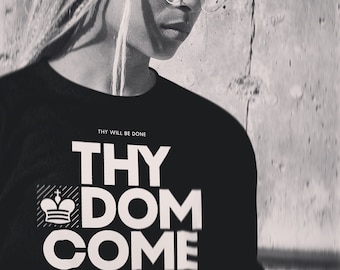 Thy Kingdom Come – zwaargewicht T-shirt – StrangerChess