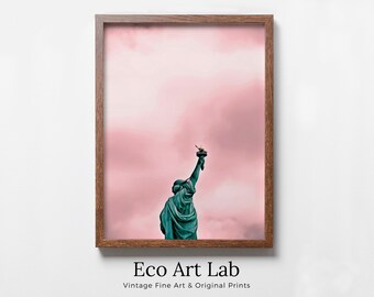 Statue of Liberty Art Print. Statue of Liberty Wall Art. New York City Art Print. New York Wall Art Decor. PRINTABLE digital Download.
