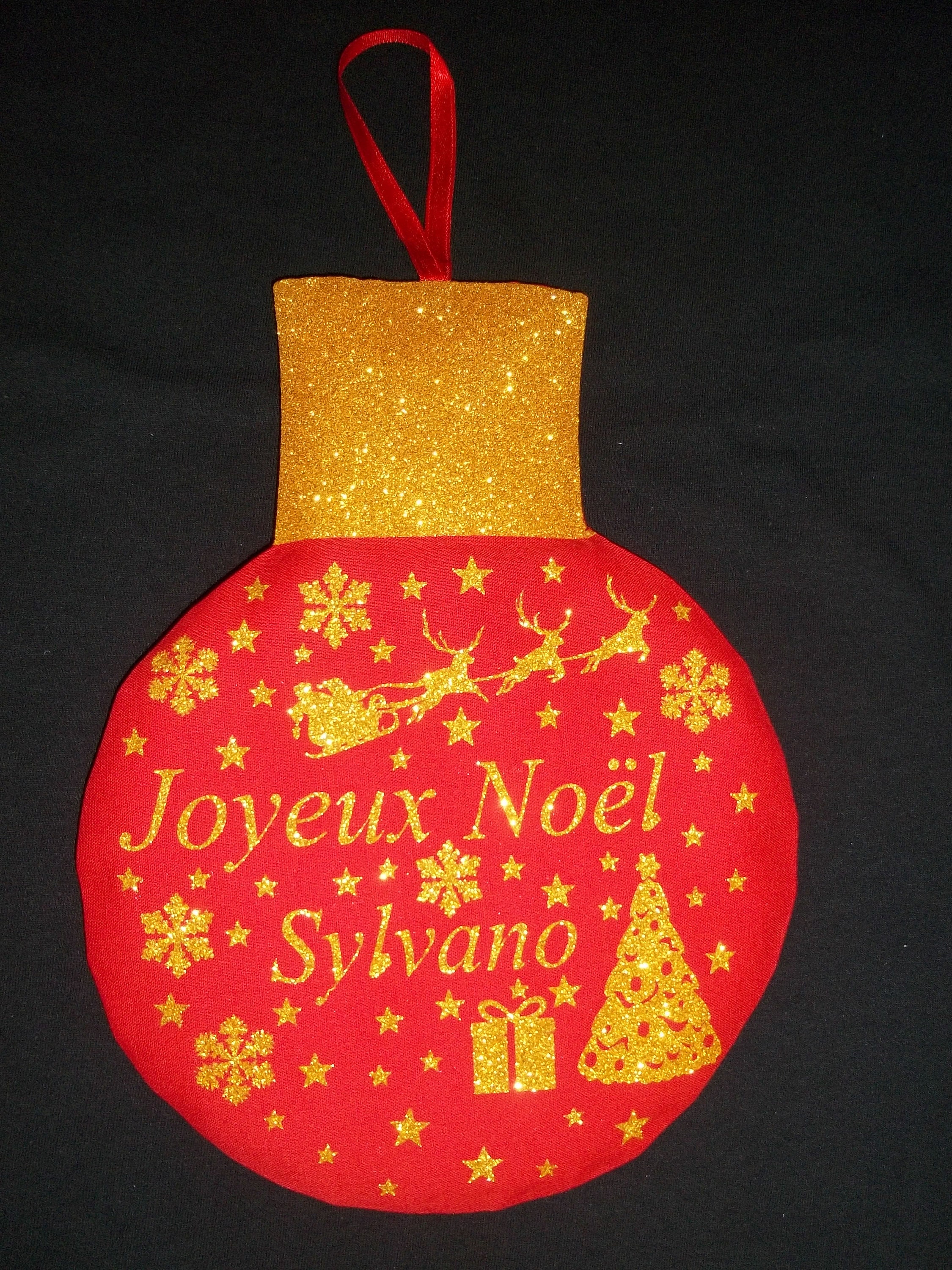 Boule de Noël Tissu Personnalisée à Suspende , Couleur Boule et Ecriture Au Choix Déco Diamètre 19 c