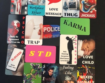 La baraja THE THWISTED ORACLE se utiliza para lecturas de llamas gemelas, almas gemelas y karma - 100 cartas (con derechos de autor)