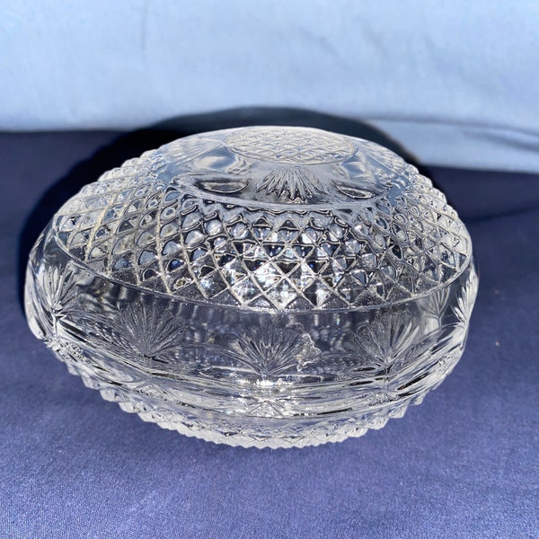 Vintage AVON FOSTORIA Mothers Day Crystal Egg Shaped Soap Dish 1977 Trinket Dish Jewelry Ring Dish Candy Dish Knick Knack