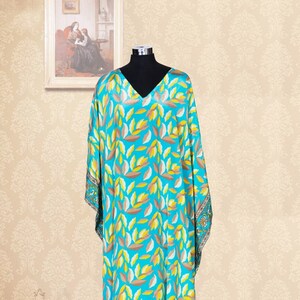 Blooms in Elegance: Silk Kaftan with Exquisite Flower Print for Women