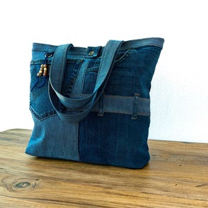 Wrangler Purse, Upcycled Jeans Umhängetasche, Geschenke aus recycelten Jeanstaschen Bild 6