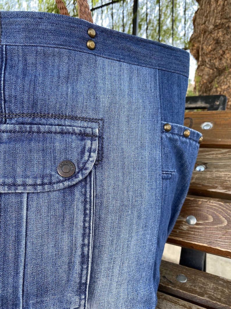 SMALL STRAP WOODY TOTE BAG 26.5 IN BLUE DENIM CANVAS DARK BLUE CALFSKIN