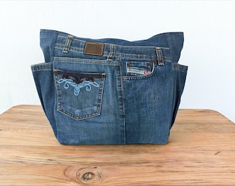 Diesel Einkaufstasche aus recyceltem Denim: Stilvolle, zweifarbige Handtasche für Frauen