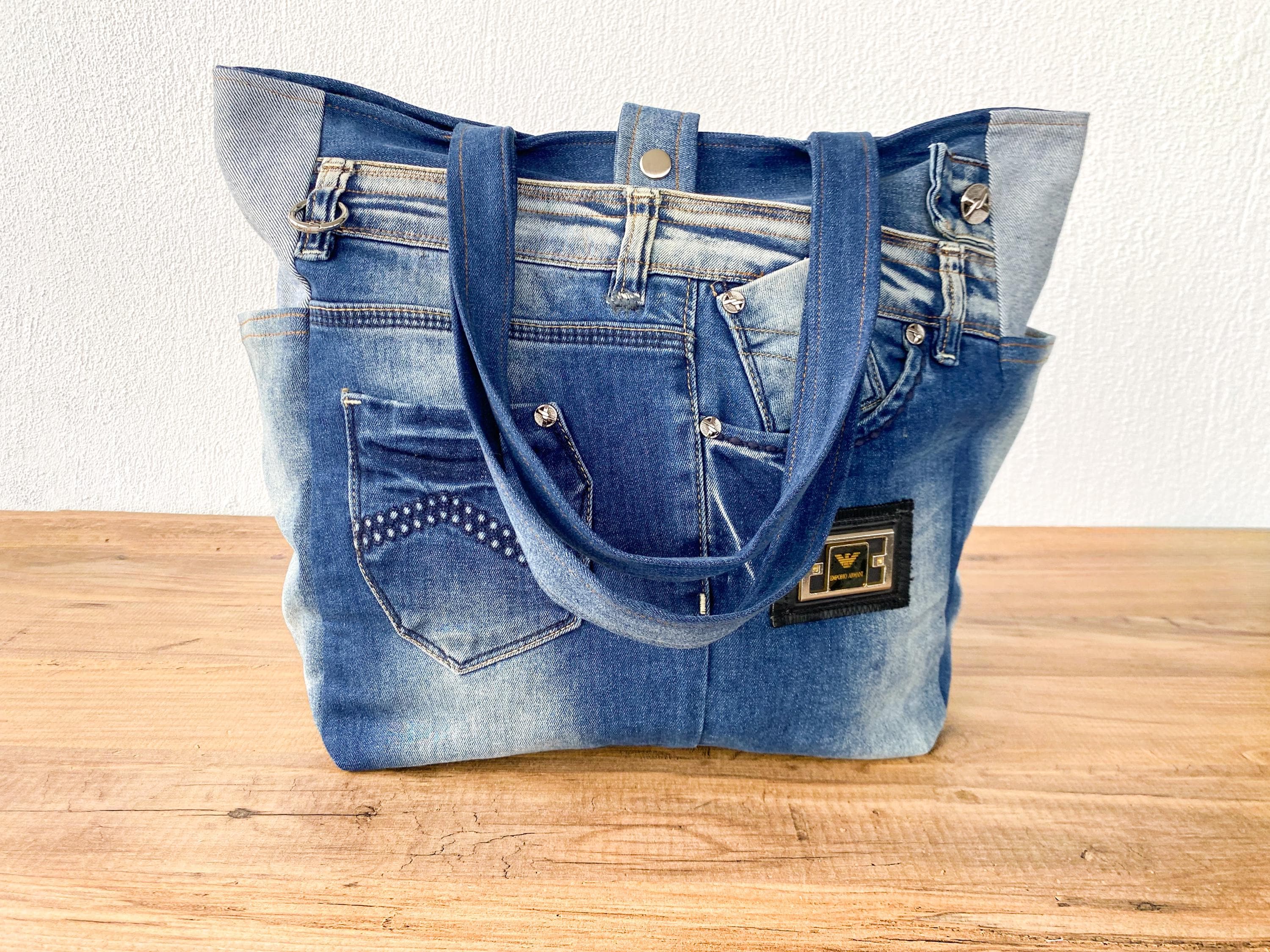 ショルダーバッグ ARMANI JEANS Armani Jeans Shoulder Bag in Black | ASOS