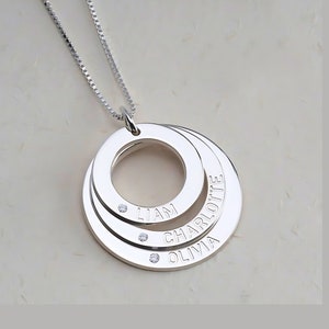Mom Necklace with Kids Names and Birthstones - Multiple Circle Pendants - 925 Sterling Silver Item - Mothers Day Jewelry Gift for Grandma