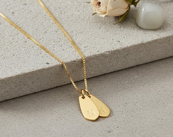 Teardrop Initial Necklace for Mom - Personalized Family Name Jewelry