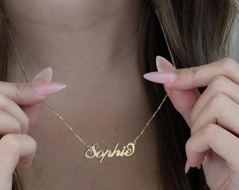 14K Gold Carrie Name Necklace